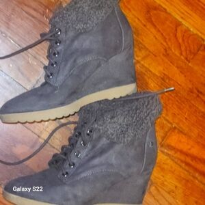 Dana Buchman Boots with fur overlap. Size 8